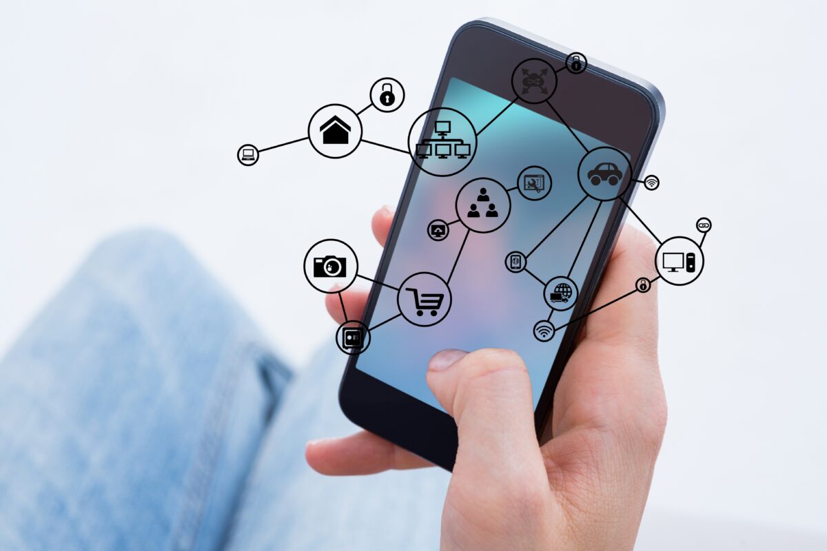 Flutter app development companies building cross-platform mobile apps with connected features, integrations, and scalable user experiences