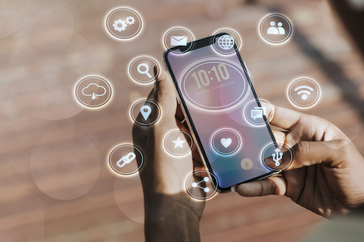 IoT app development companies building connected mobile apps with smart device integration and real-time data